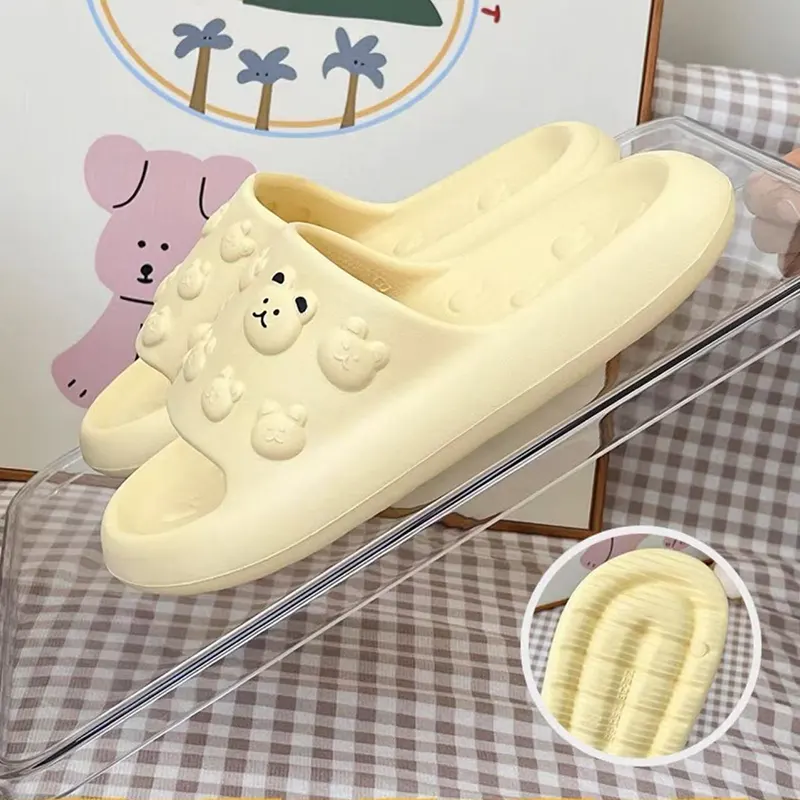 கரடி செருப்புகள்