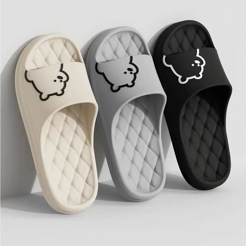 அழகான கரடி செருப்புகள்